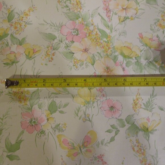 Vintage 1980s Pink and Yellow Floral Motif Wallpaper - Picture 7 of 8